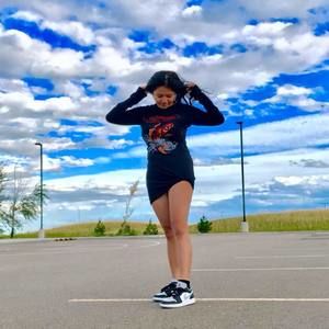 Meet your Posher, Selene